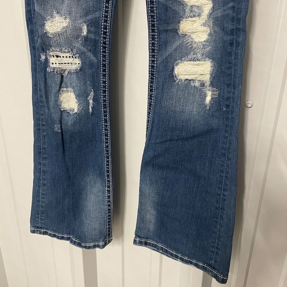 Miss Me Girls Mid Rise Distressed Medium Wash Bootcut Jeans Size 12 - Picture 4 of 8